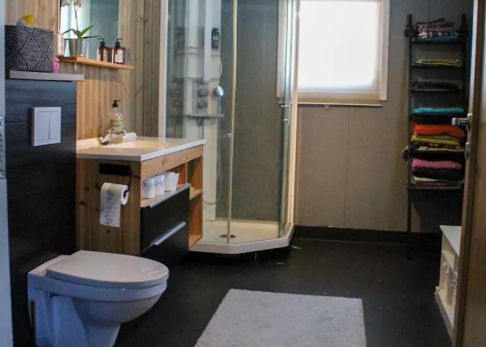 Tatil Evi Hus Naer Og Sjusjoen