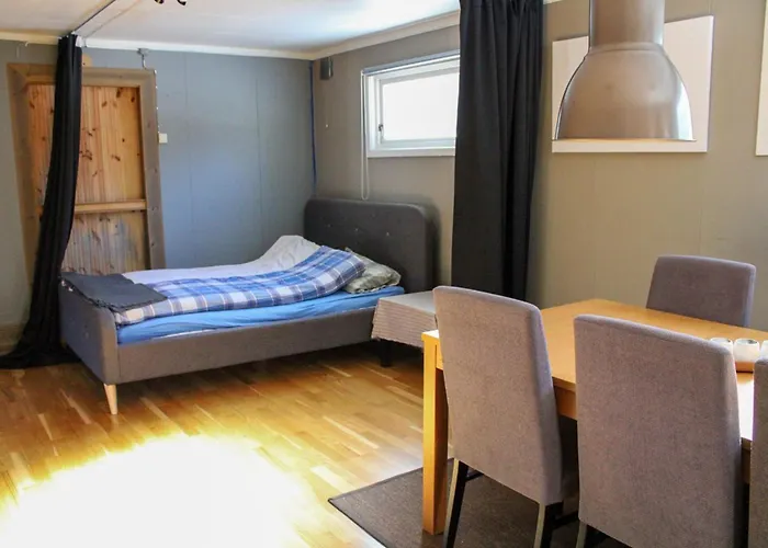 Hus Naer Og Sjusjoen *